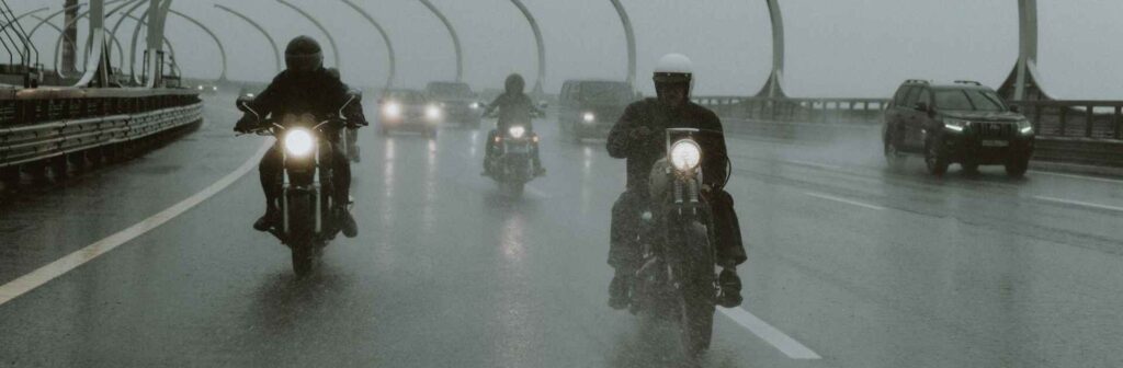 how to ride motorcycle in rain